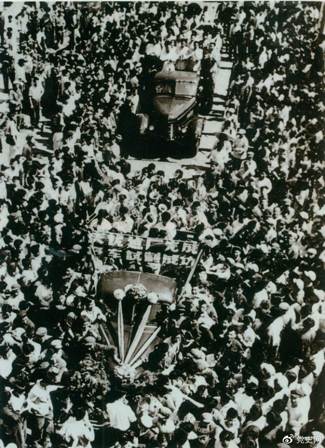 1956��7��13������һ����(gu��)�a(ch��n)����š�����܇���L(zh��ng)����һ��܇����Sԇ�Ƴɹ����Y(ji��)�����Ї�(gu��)����������܇�Ěvʷ���D��7��14��������š�����܇�_(k��i)�����a(ch��n)����