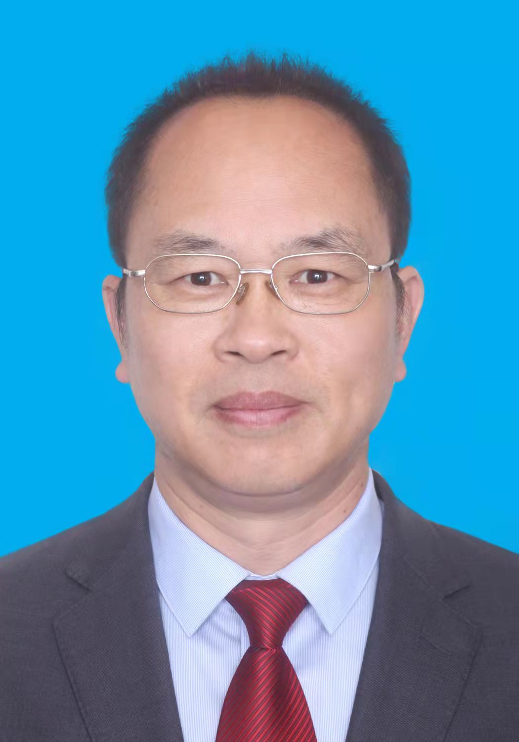 王全春 （中央黨史和文獻(xiàn)研究院副院長）					 	 						 	 	王全春，中央黨史和文獻(xiàn)研究院副院長。王全春，男，漢族，1966年3月出生，中共黨員，研究生學(xué)歷，經(jīng)濟(jì)學(xué)博士學(xué)位。1985年7月參加工作，歷任共青團(tuán)江西省吉安地委組宣部部長，江西省吉安市旅游局局長，中國井岡山干部學(xué)院院務(wù)委員、辦公廳主任，江西省委辦公廳巡視員、副主任。2012年5月任原中央黨史研究室辦公廳主任。2018年9月任中央黨史和文獻(xiàn)研究院辦公廳主任。2022年1月任中央黨史和文獻(xiàn)研究院副院長。