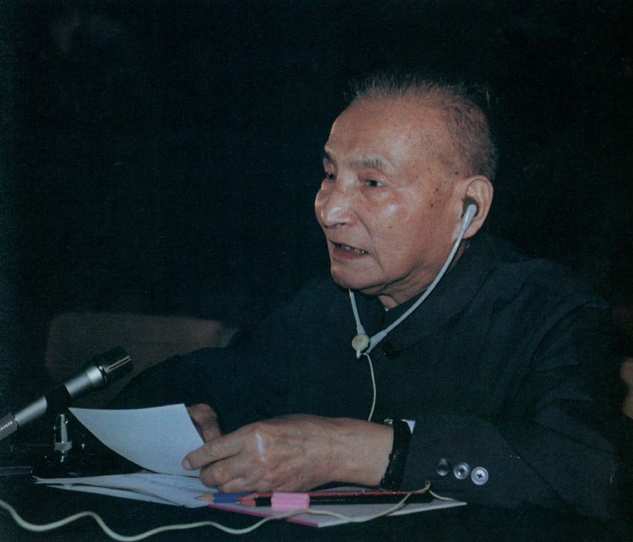 1981年6月，陳云在中共十一屆六中全會上講話。