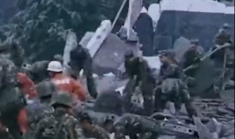 還記得17年前15勇士的驚天一跳嗎？